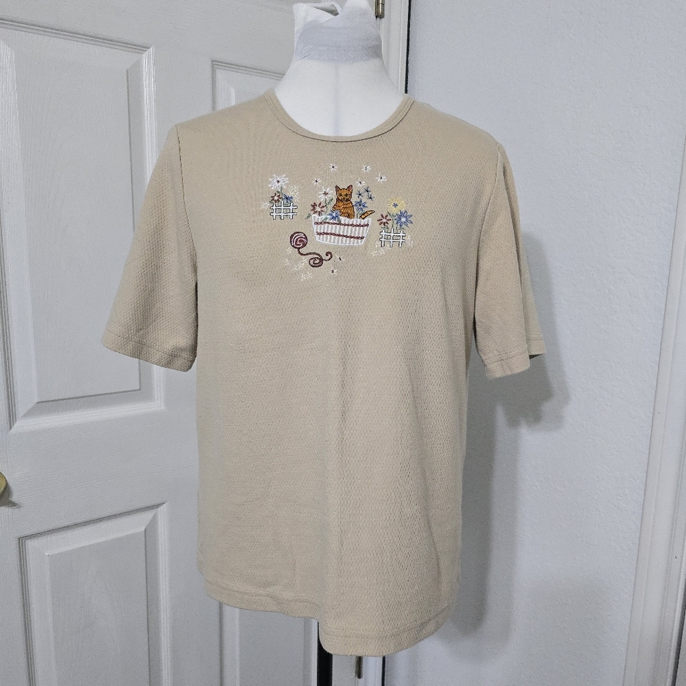VTG 90s Teddi Beige Embroidered Cat T-Shirt Size XL Grandmacore Cottagecore